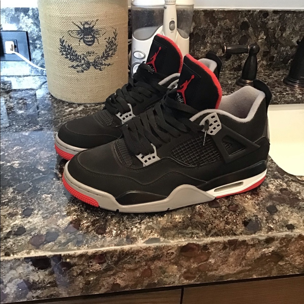 Men Jordan 4 Bred Size 10